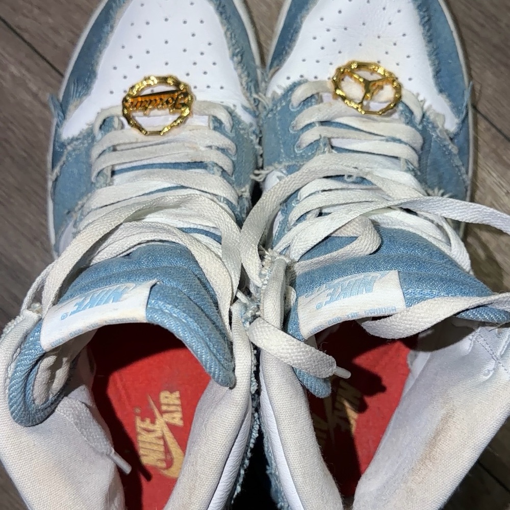 Nike Air Women’s Light Blue and White Sneakers